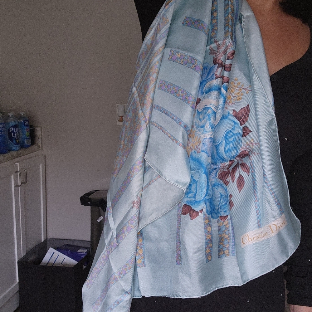 Christian Dior scarf - Picture 5 of 7